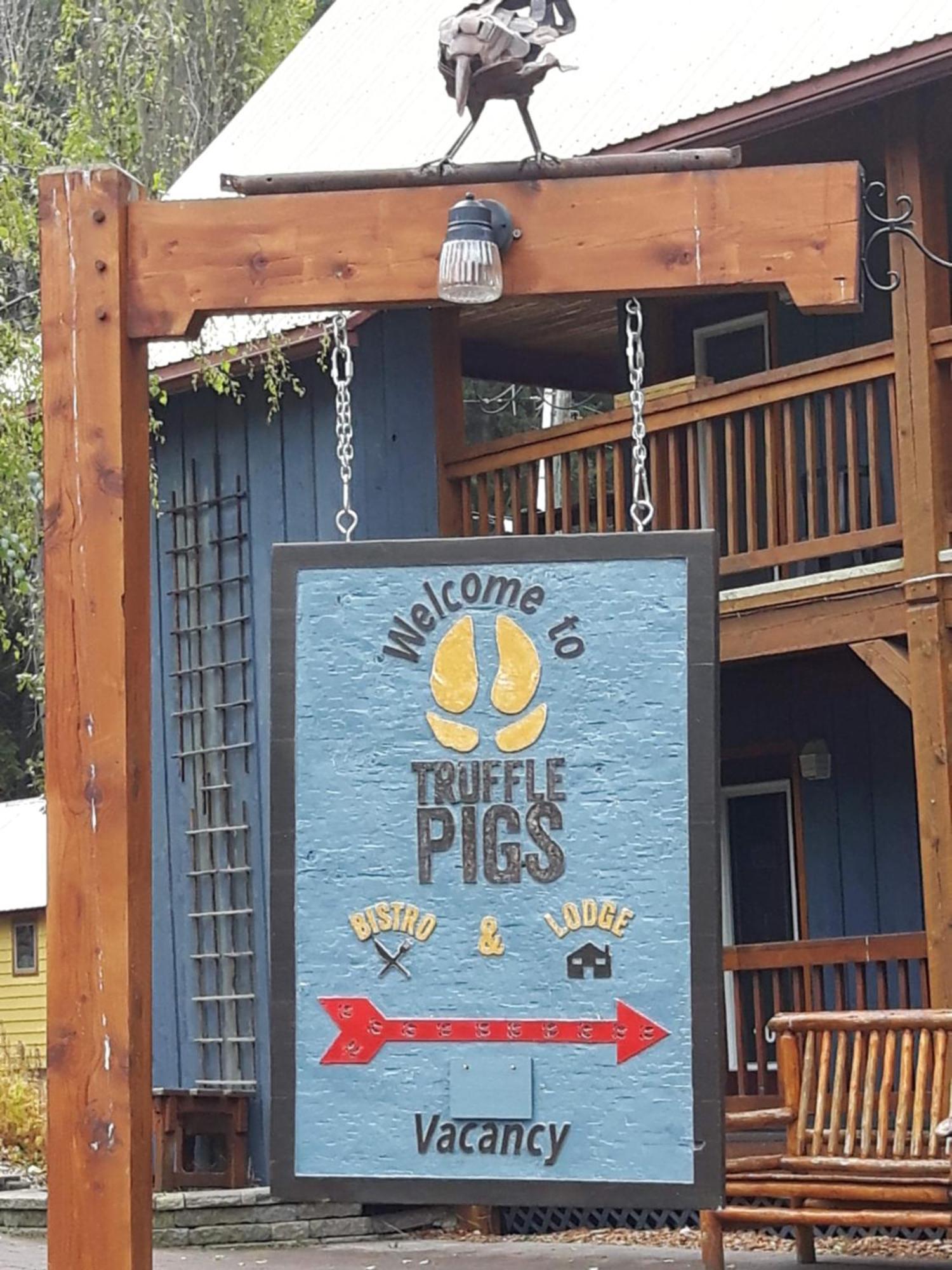 Truffle Pigs Lodge Field Zewnętrze zdjęcie